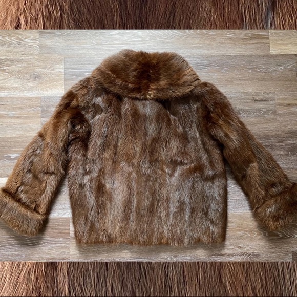 Vintage Fur Coat  🇨🇦 - Picture 12 of 15